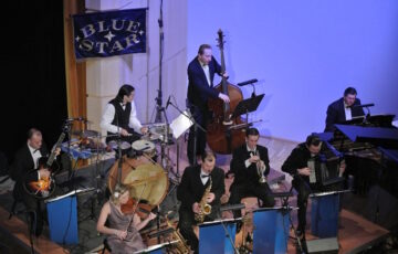 Filharmonie Hradec Králové a Blue Star