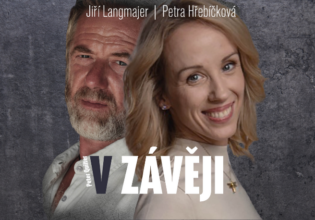 V závěji